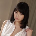 巨乳丸見えシャツが透けてる | 真菜果