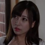 料理している最中にお兄ちゃんに後ろからセクハラ生フェラ