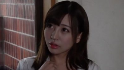 料理している最中にお兄ちゃんに後ろからセクハラ生フェラ