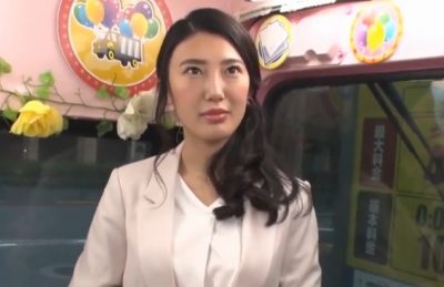 黒髪美女がゲームでエロエロに｜森川アンナ