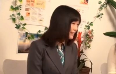 オイルマッサージ師に清楚なJKがアヘアへ