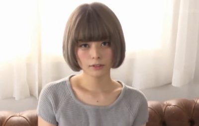 金髪美人が若い男のものをしゃぶるエロエロ