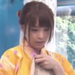 20歳の可愛い女の子がMM号でマッサージに震える