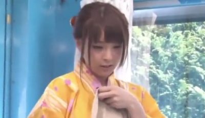 20歳の可愛い女の子がMM号でマッサージに震える