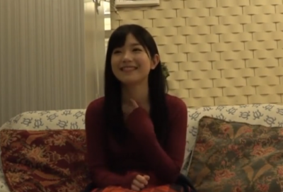 黒髪ロリコン美少女がエロいあそこをしゃぶりまくる