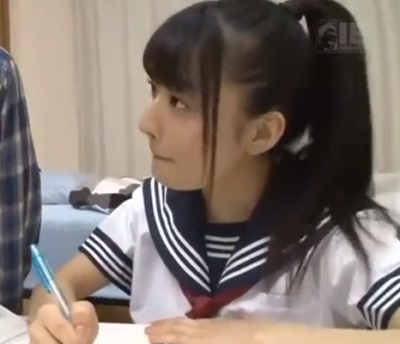 セーラー服の美少女と家庭教師が合体、美少女の喘ぎ声が