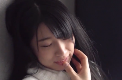 パイパン娘とセックスしたい徐々に上げてくピストン運動に彼女も参った