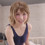 金髪の彼女がスクール水着でおチンチンをさすってくれる