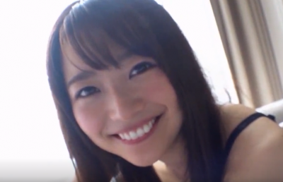 両手でオッパイ触ると感じちゃうどうしよう