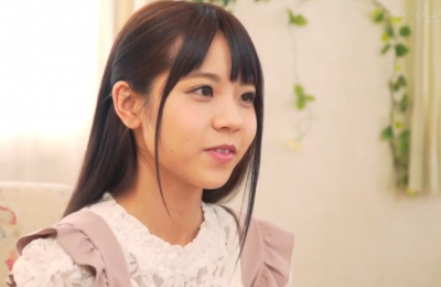 やや美乳の少女が初めて生でセックスする