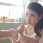 美乳女がお風呂で手助け、一発入れて部屋に戻ってもお一発