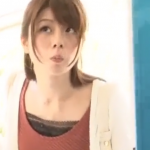 美乳の若妻がマジックミラーごしに夫に見られて犯される