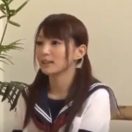 美乳彼女の寝たすきに無防備なあそこから大胆挿入